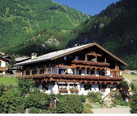 Residence Gruenwald Valles Kültér fotó